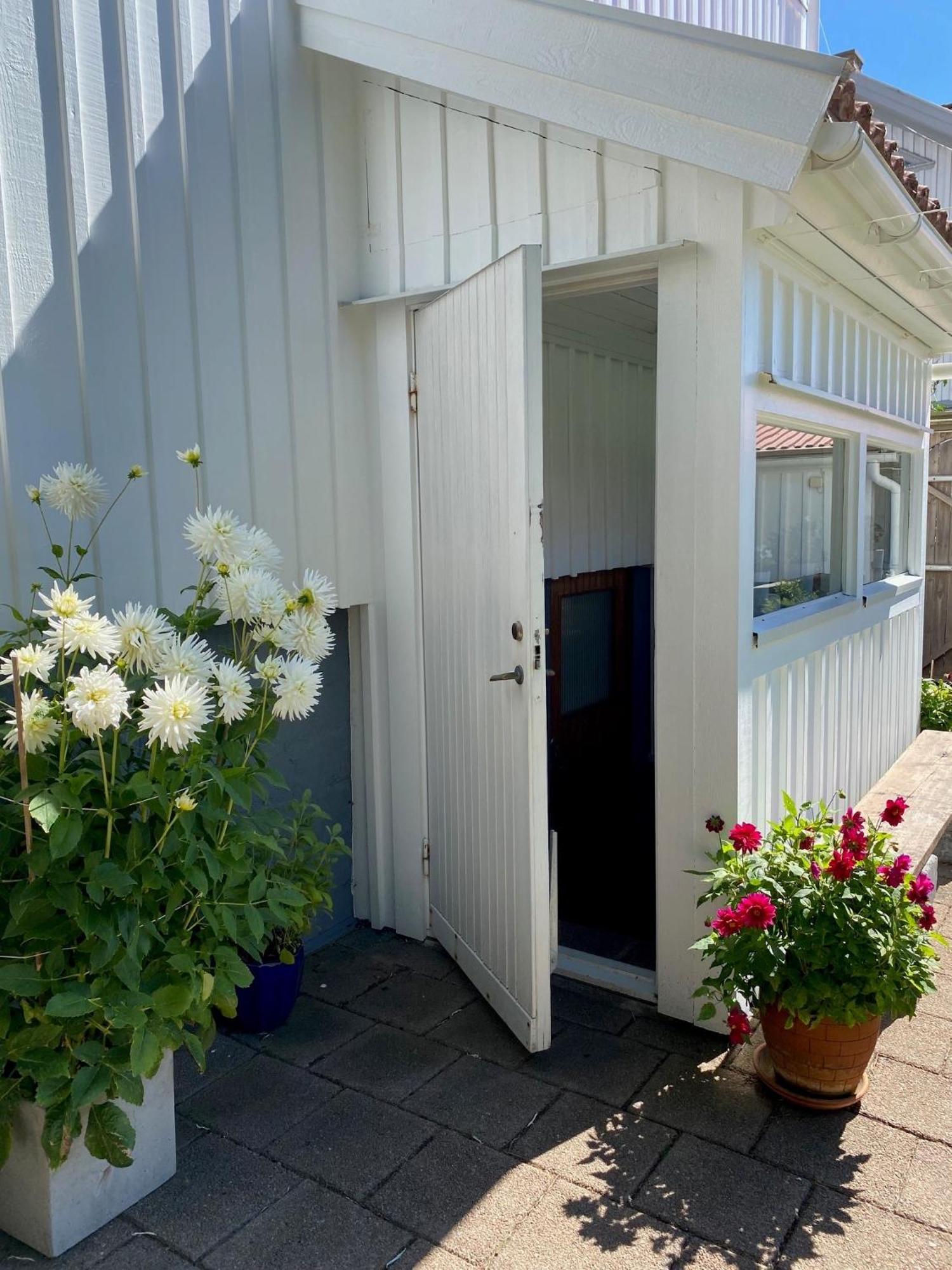 Accommodation For 2 In The Center City Of Lysekil Exterior foto